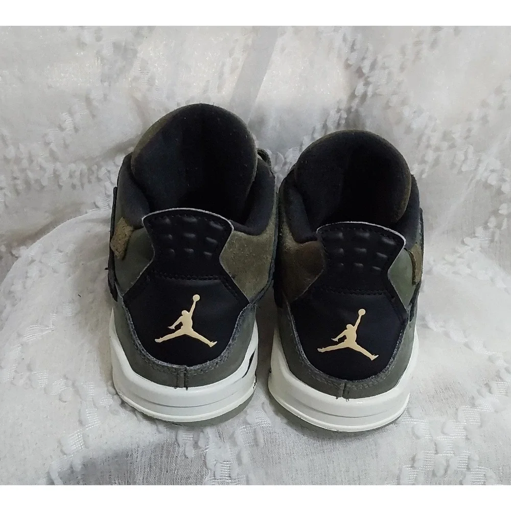 Jordan 4 Retro SE Craft Olive Kids Sneakers FB9929-200 Medium‎ Olive Size 2Y